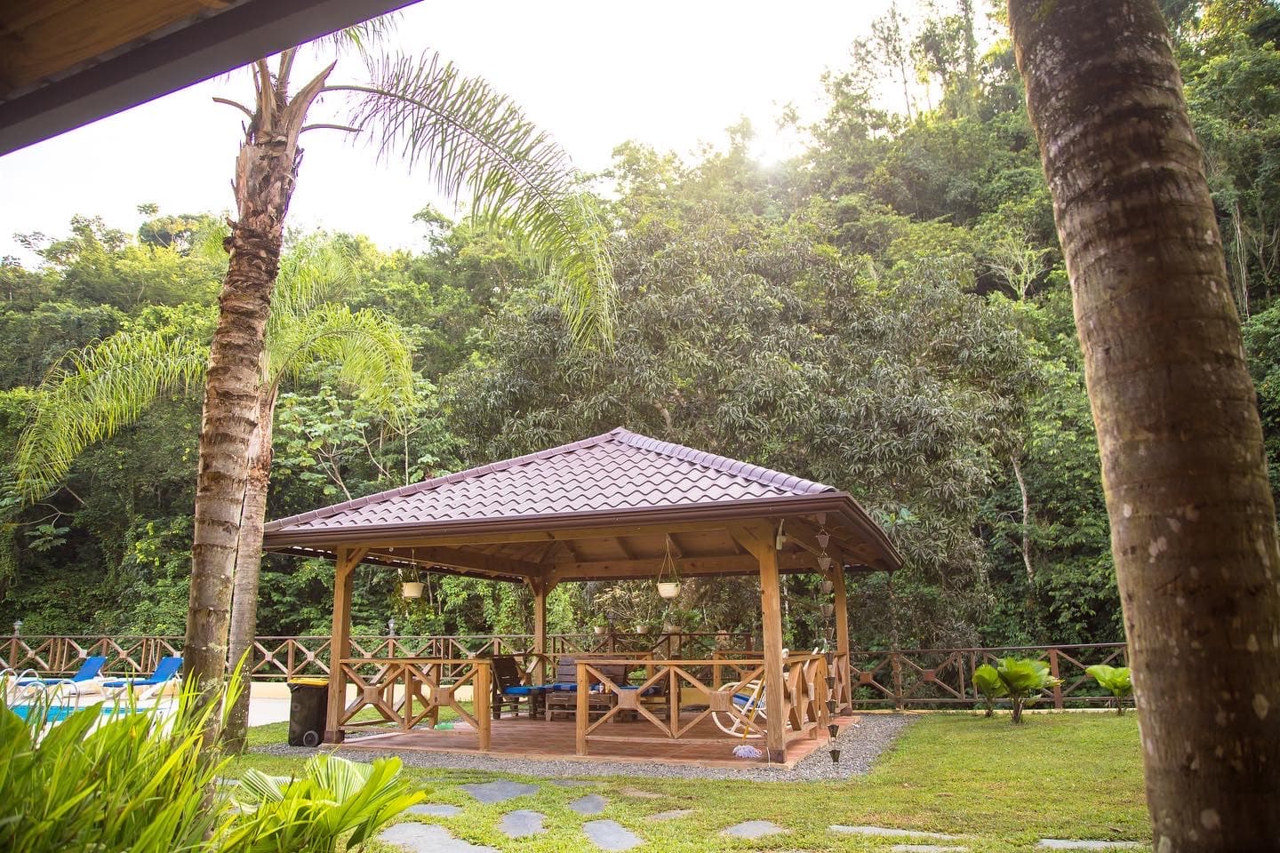 Gazebo tropical